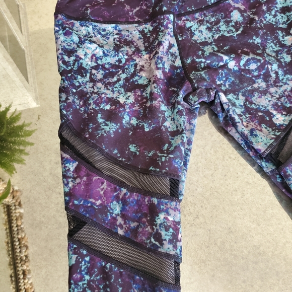 BOGO Buy leggins get top Free - Picture 4 of 5